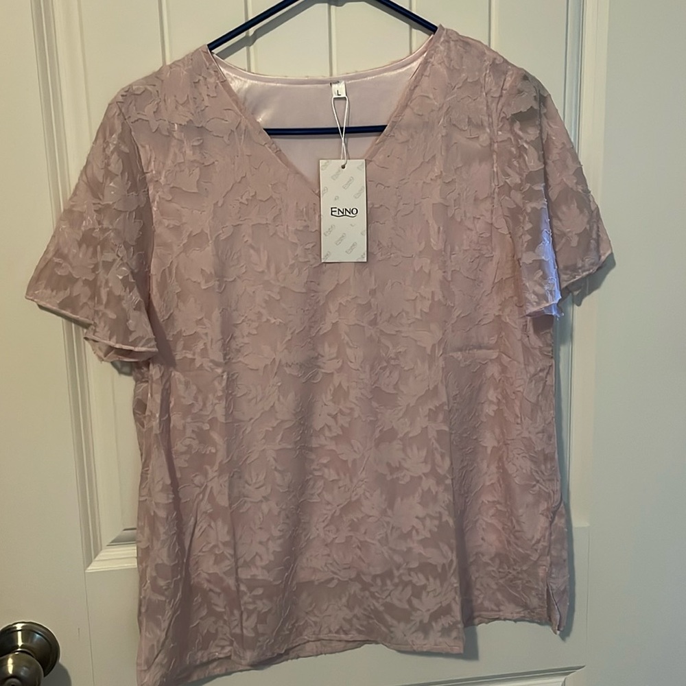 New with tags and Enno pink floral lace top